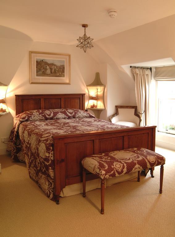The Royal Hotel Comrie Room photo